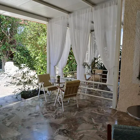 Alkistis Bed and Breakfast