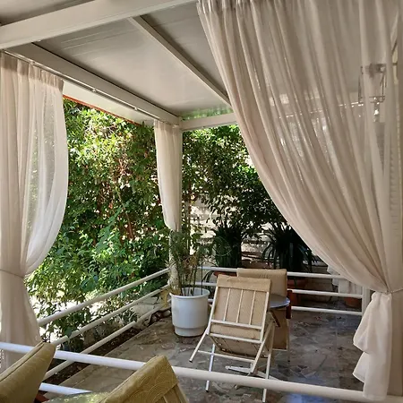 Bed & Breakfast Alkistis 3*