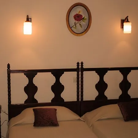 Alkistis Bed & Breakfast Tolo